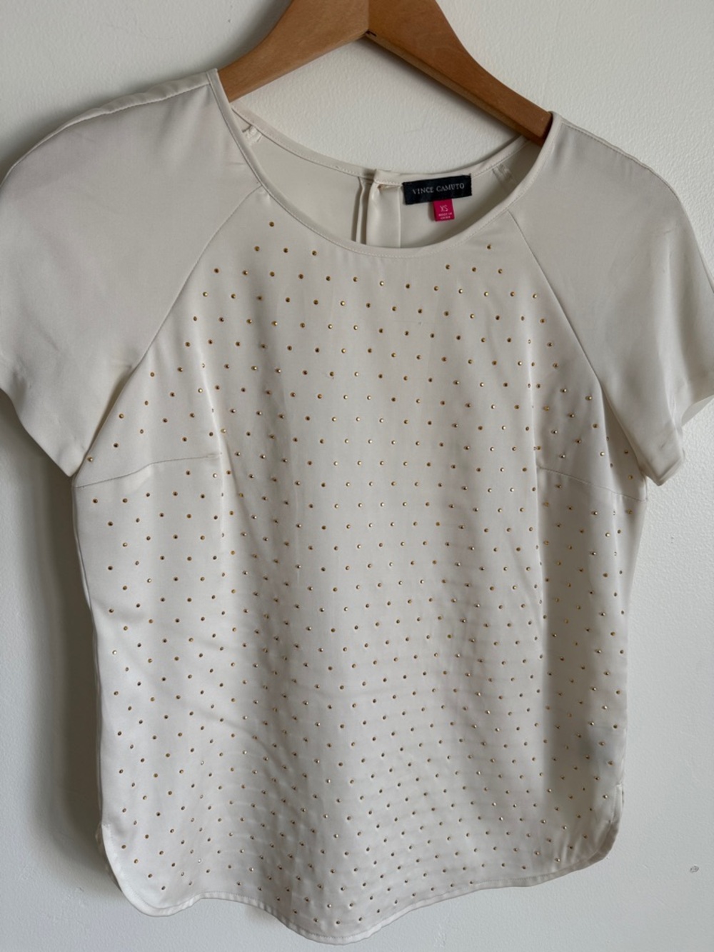 Vince Camuto Cream Short-Sleeve Top with Gold Accents